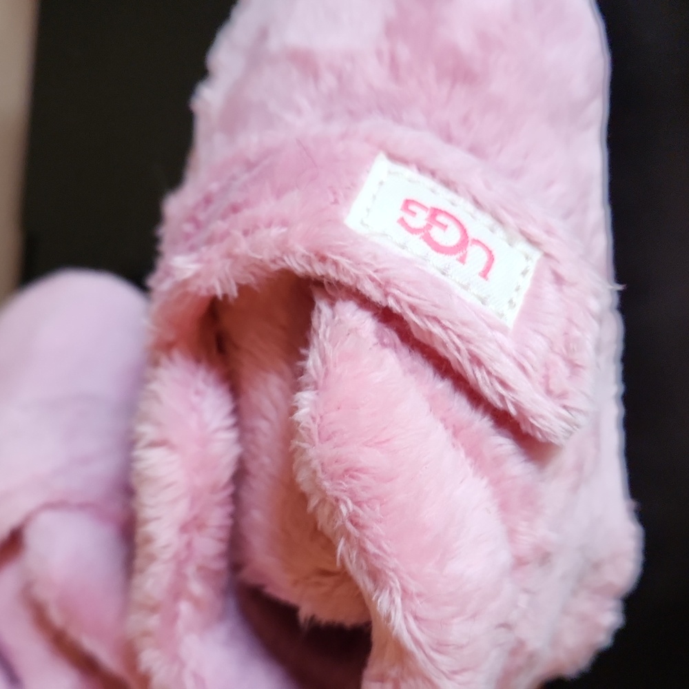 UGG Pink Fuzzy Baby Booties Size 2/3 - Picture 5 of 10